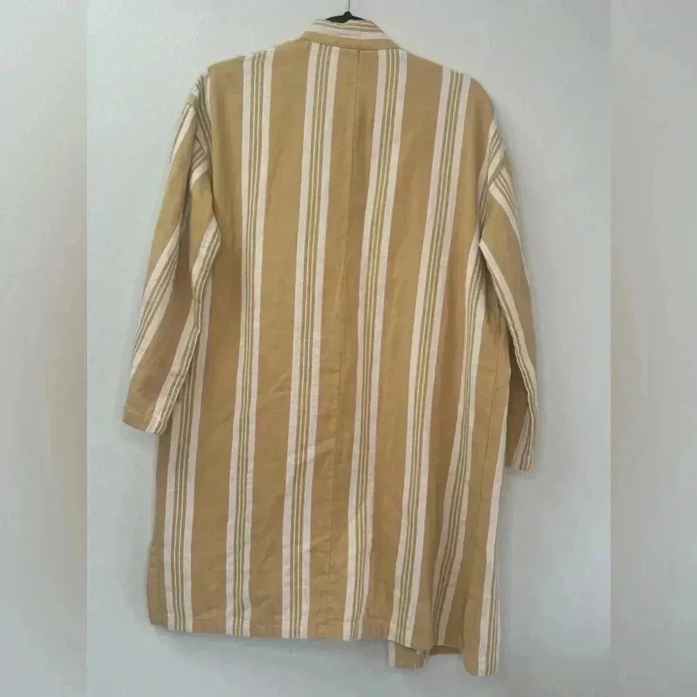 Eileen Fisher fits large